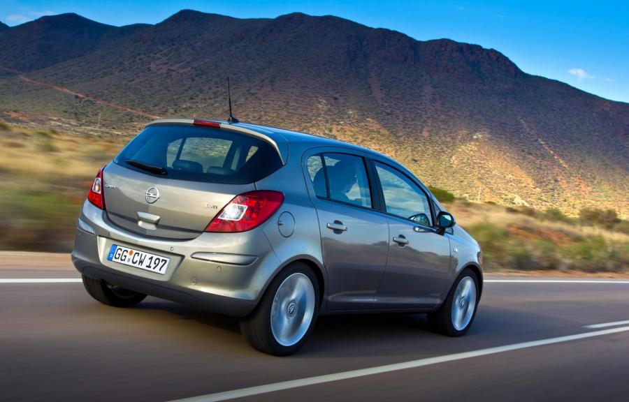  Opel Corsa 4-Door 2012 года  (фото 4 из 12)